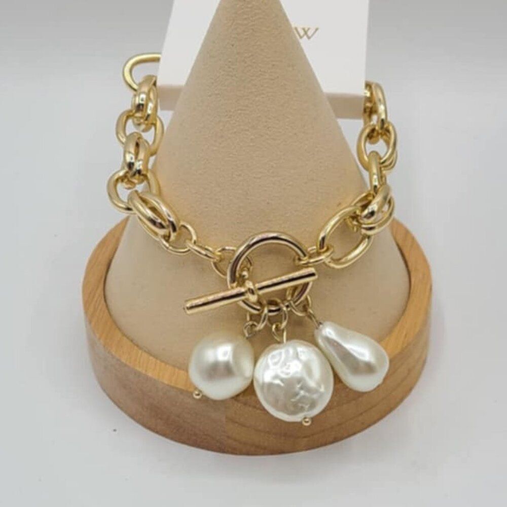 J Crew Factory Gold Tone Toggle Bracelet with Faux Pearl  NWT!  NEW!  Chunky